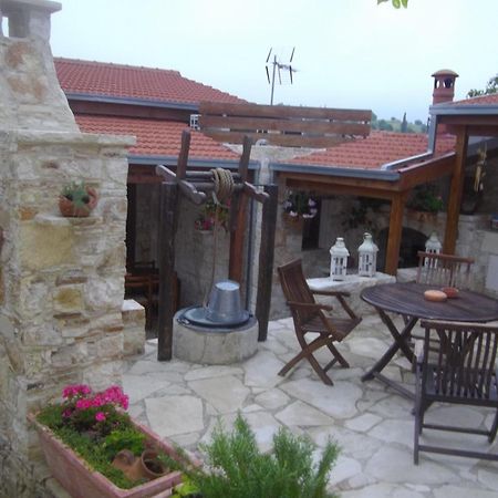 Xenios Cottages Lofou Værelse billede