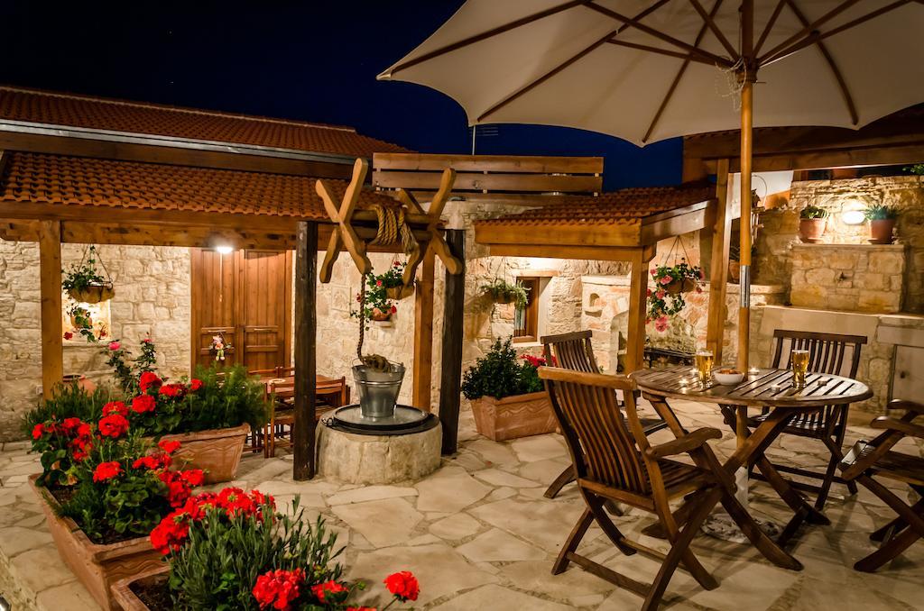 Xenios Cottages Lofou Eksteriør billede