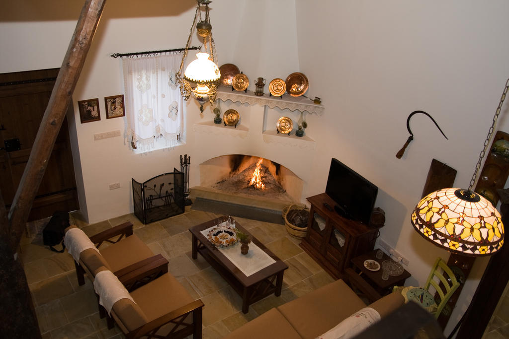 Xenios Cottages Lofou Værelse billede