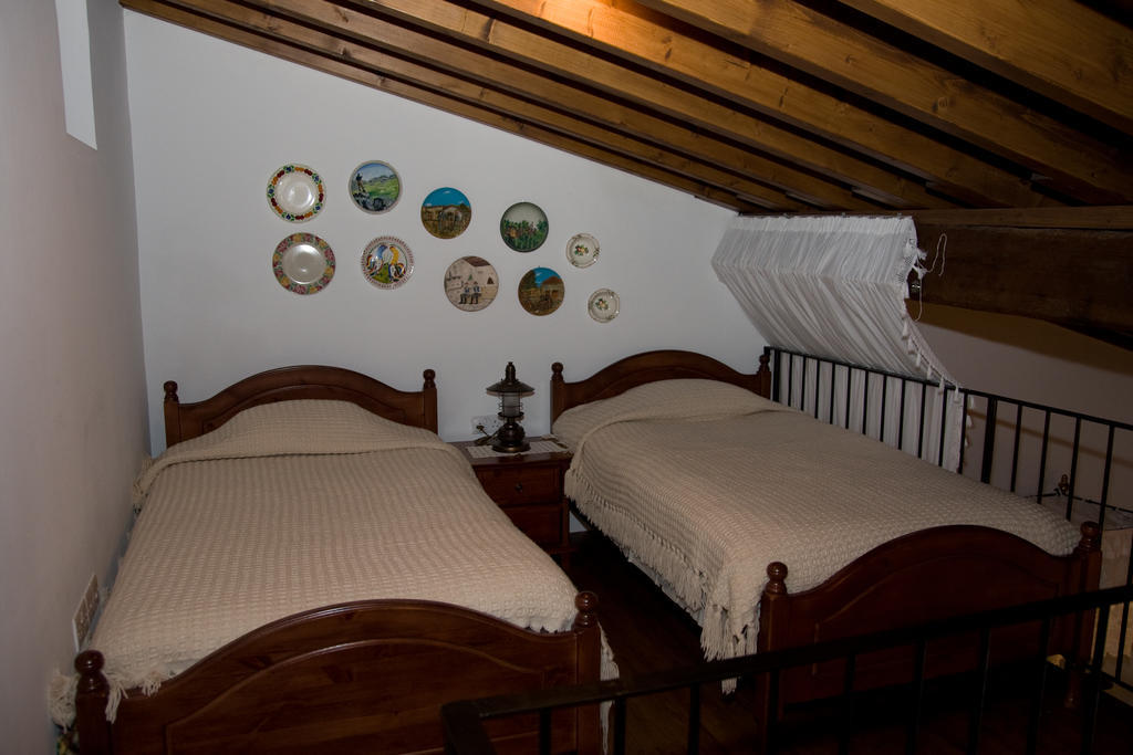 Xenios Cottages Lofou Værelse billede